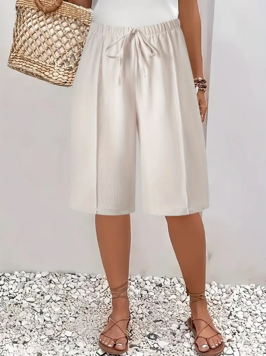 Zuzia - eleganckie szorty damskie, kolor Biały